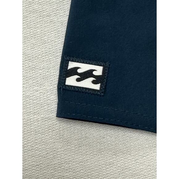 BILLABONG Tribong Pro Performance Swim Trunks Board Shorts Men’s Size 30 NWOT - Picture 3 of 10